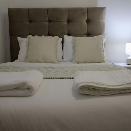 Ensuite With Kitchen Stunning Double-Bed Room In Zone 2 Лондон Екстериор снимка